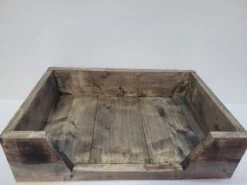 Hondenmand- Steigerhout